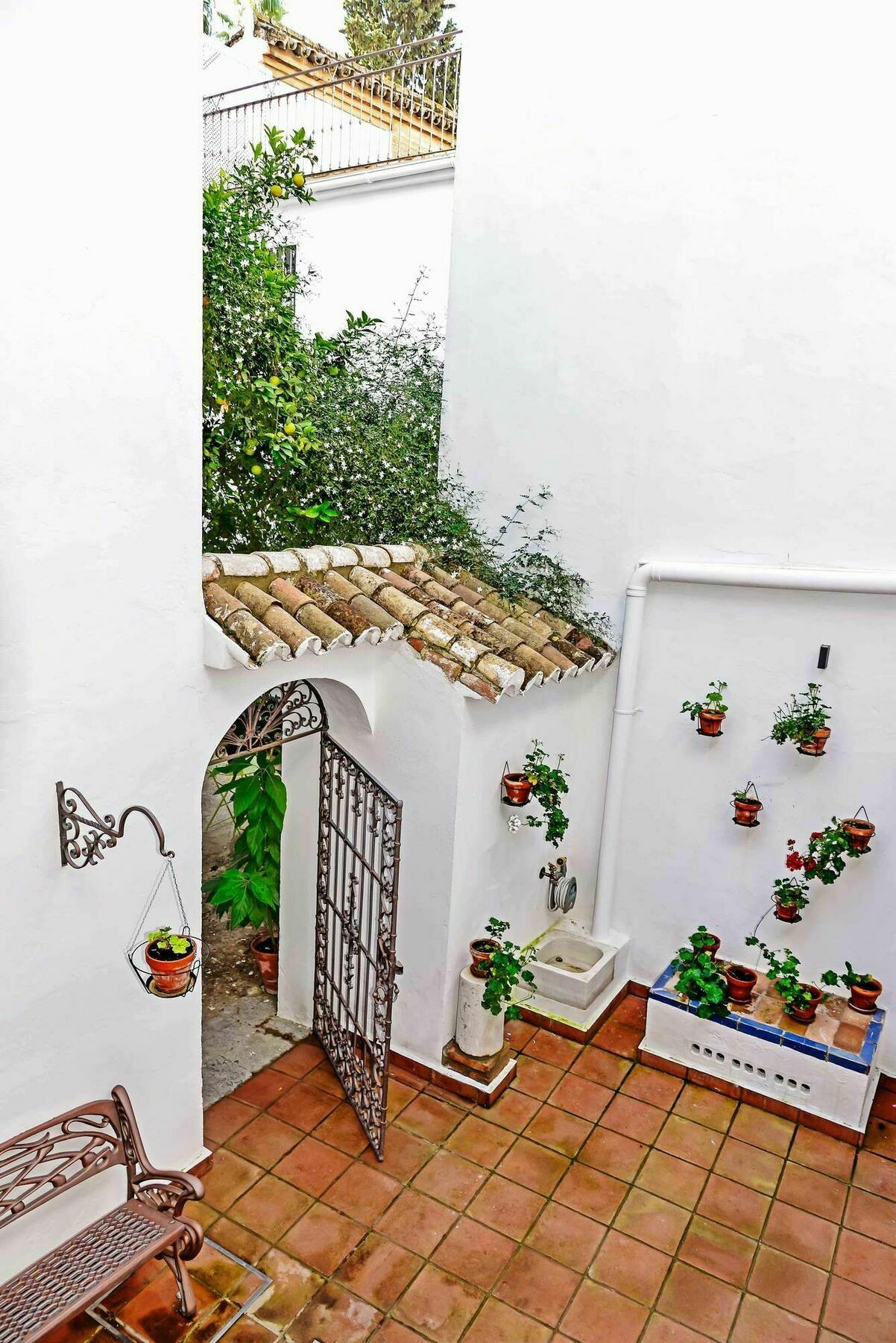 Selecta Apartments Los Venerables Seville Exterior photo
